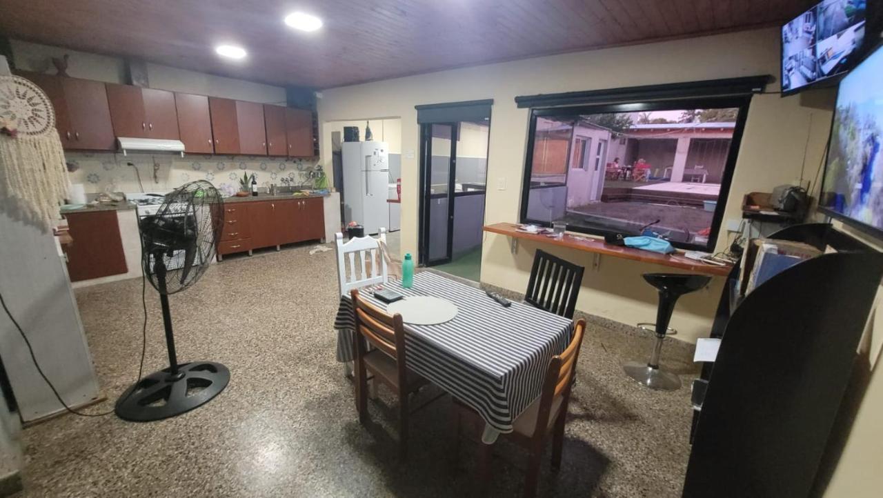 Habitacion Privada En Casa Particular Con Bano Y Espacios En Comun Compartidos- Precios Para 2 Personas 13000 Pesos Argentinos - 1 Persona 7500 Por Noche 康科迪亚 外观 照片